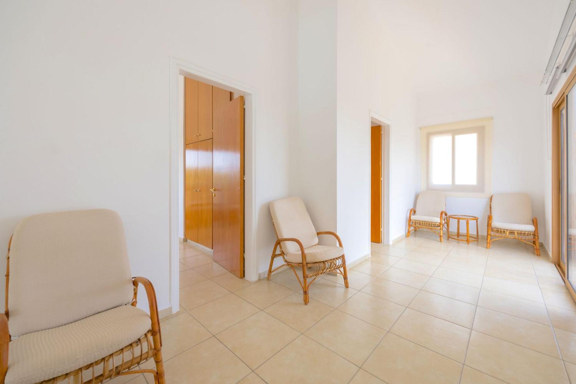 לאצ'י Villa Ira Finiki מראה חיצוני תמונה