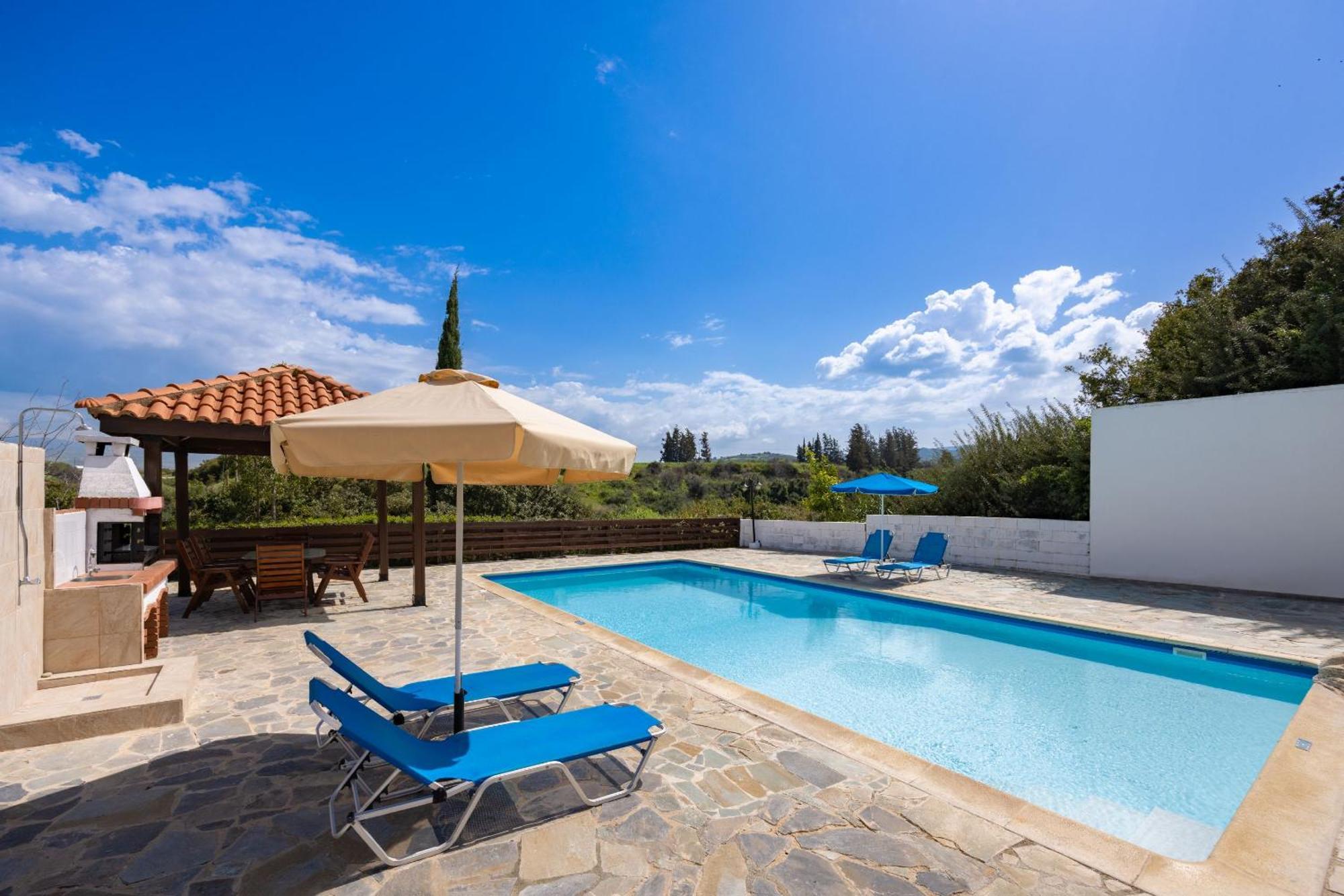 לאצ'י Villa Ira Finiki מראה חיצוני תמונה