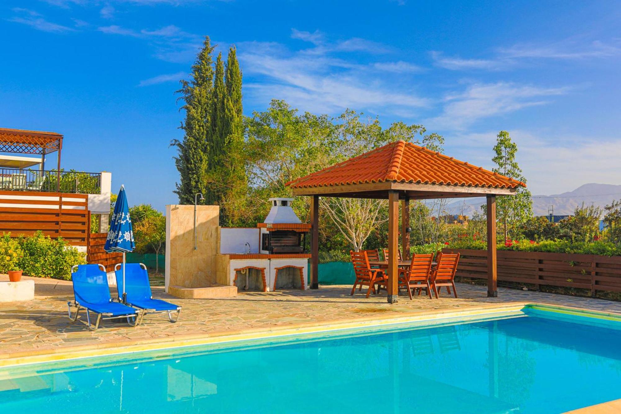 לאצ'י Villa Ira Finiki מראה חיצוני תמונה