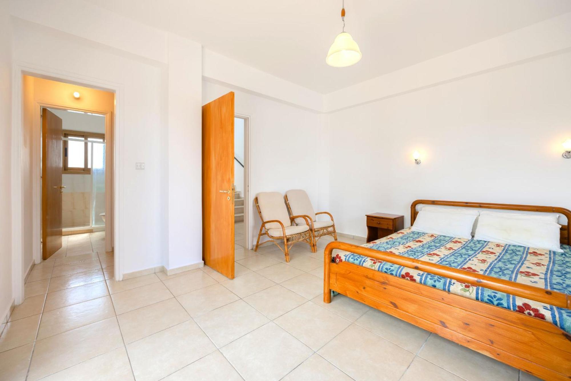 לאצ'י Villa Ira Finiki מראה חיצוני תמונה
