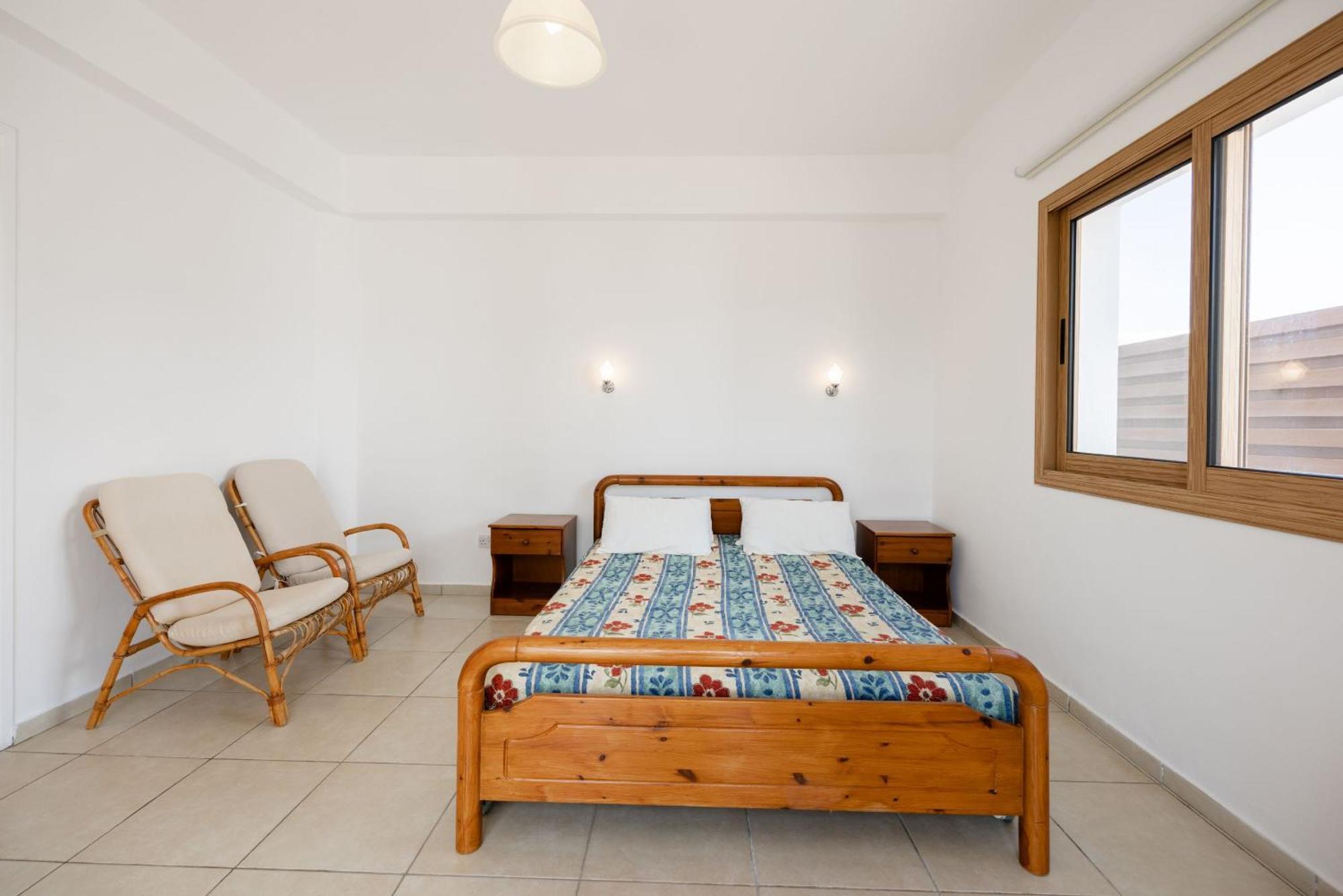 לאצ'י Villa Ira Finiki מראה חיצוני תמונה