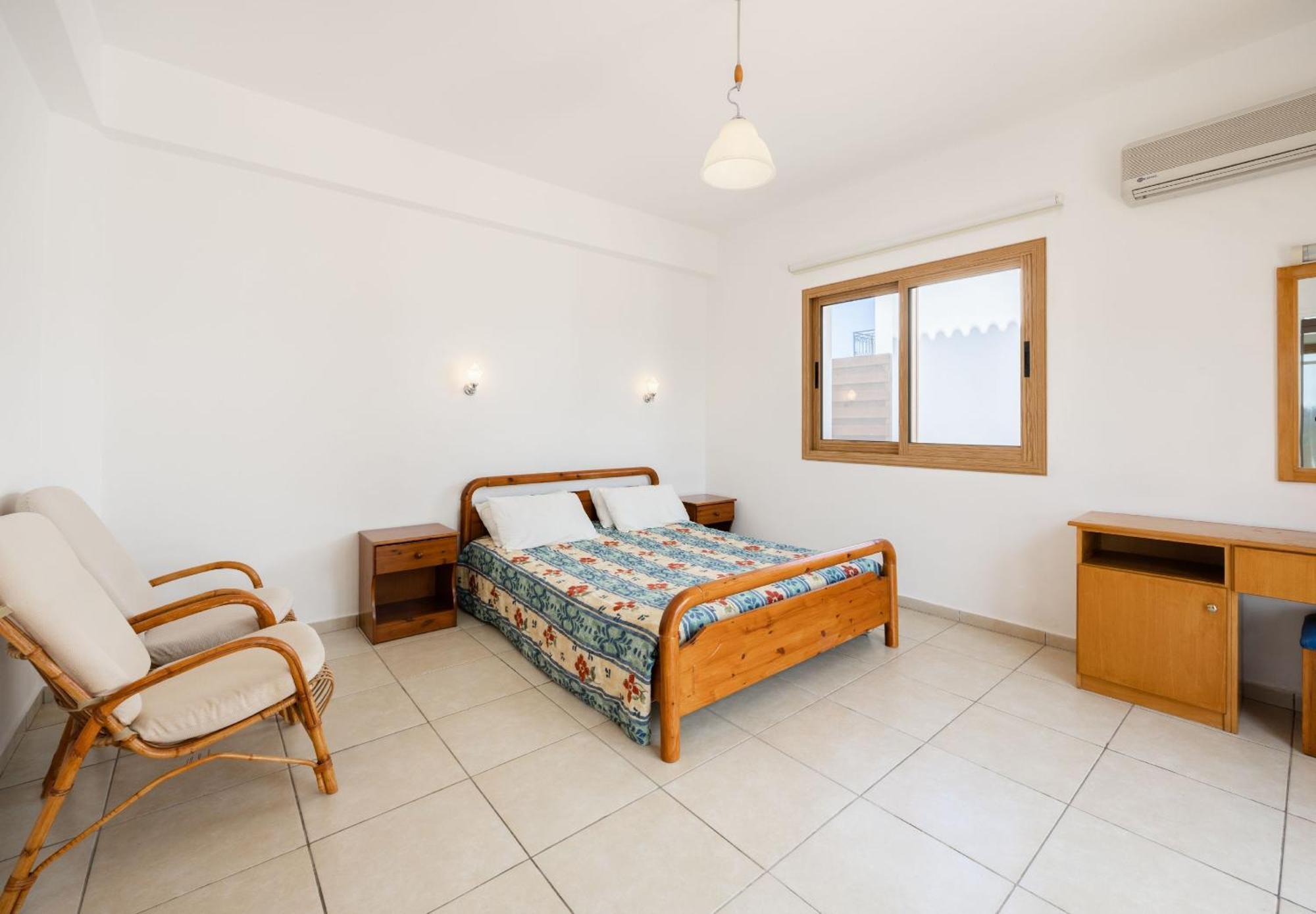 לאצ'י Villa Ira Finiki מראה חיצוני תמונה