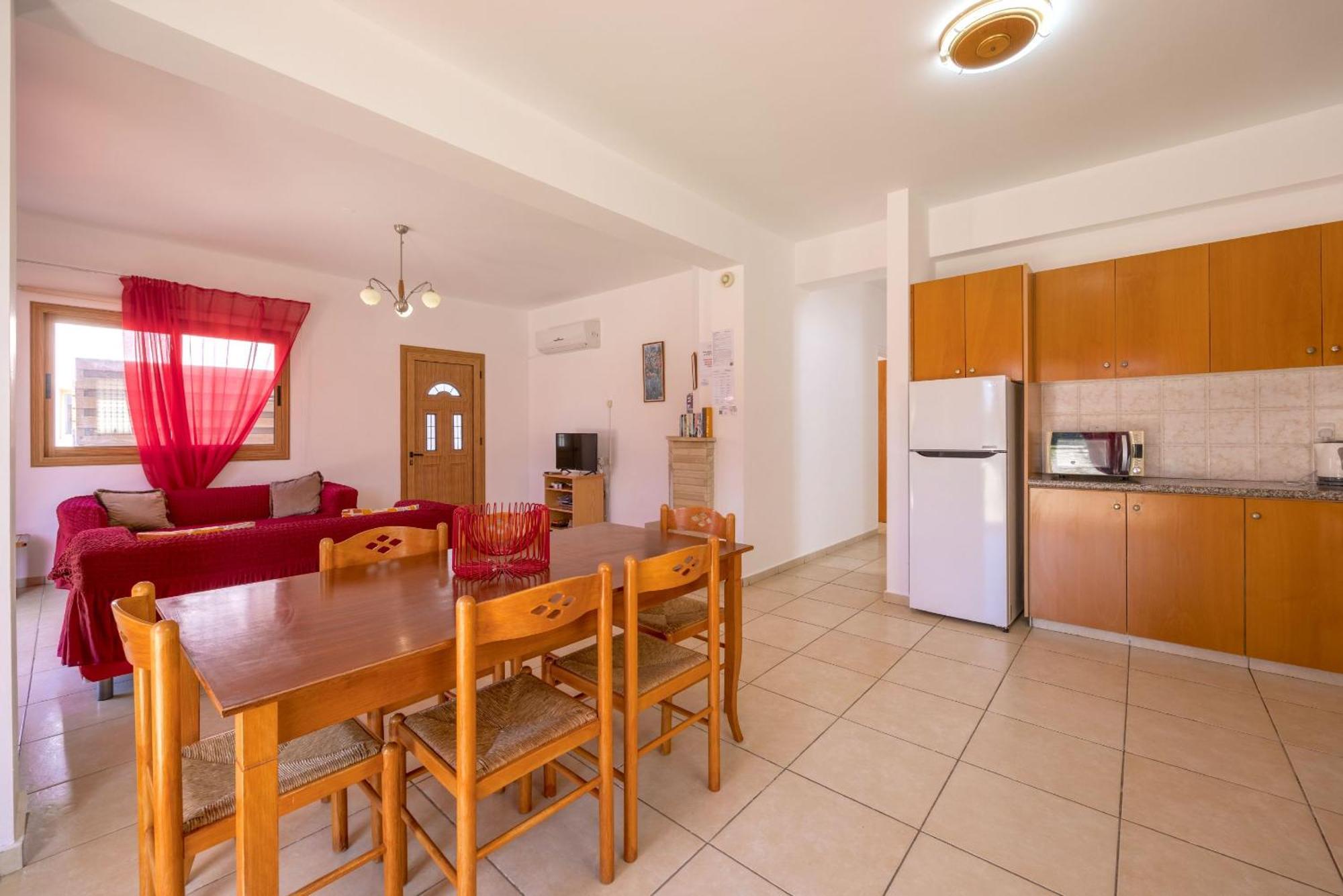 לאצ'י Villa Ira Finiki מראה חיצוני תמונה