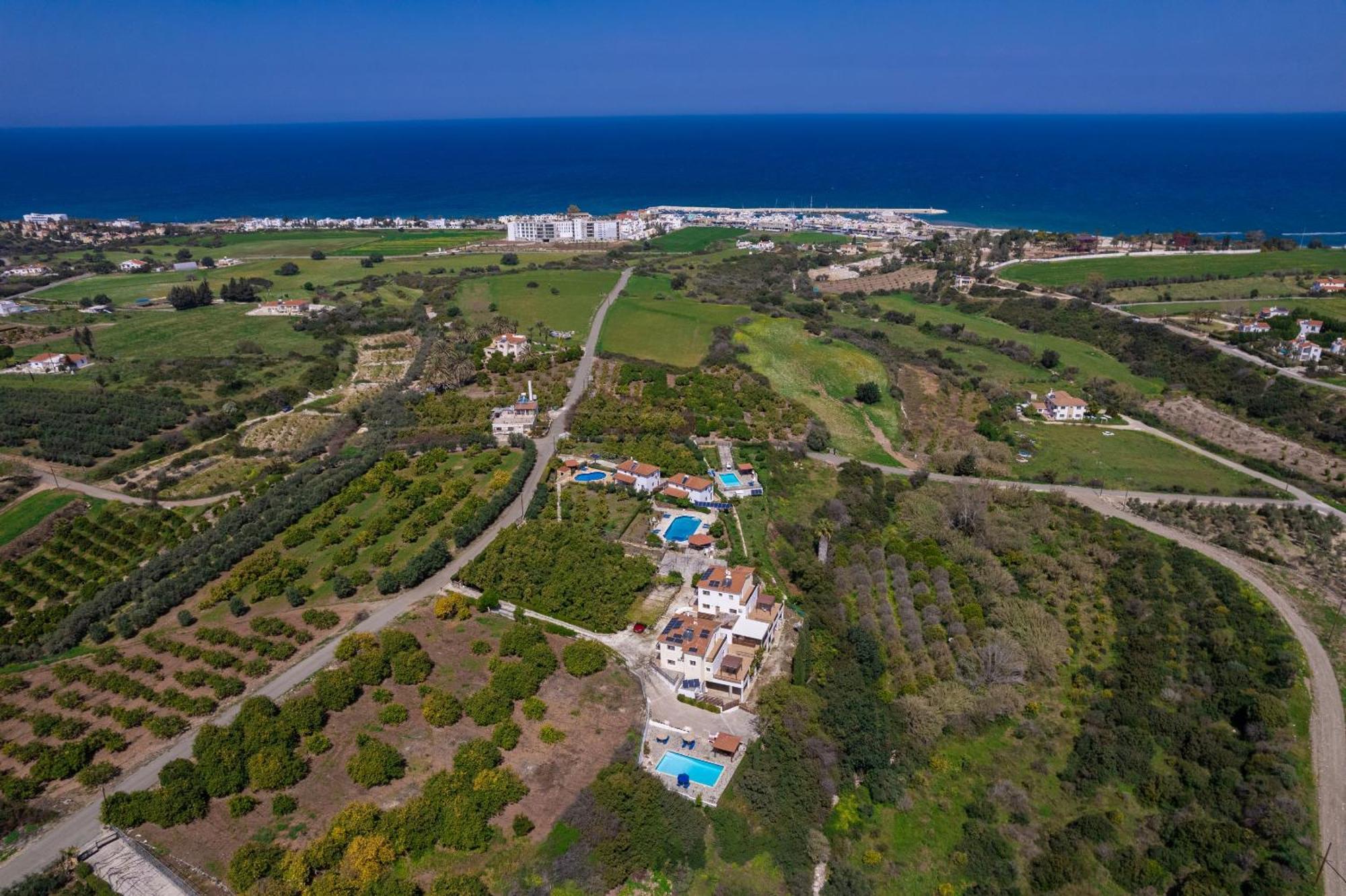 לאצ'י Villa Ira Finiki מראה חיצוני תמונה